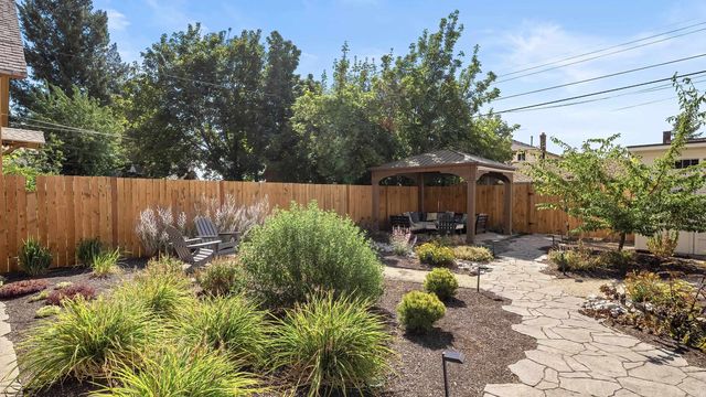 2621 W Dean Ave, Spokane, WA 99201