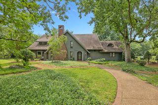1695 Coles Ferry Pike, Lebanon, TN 37087