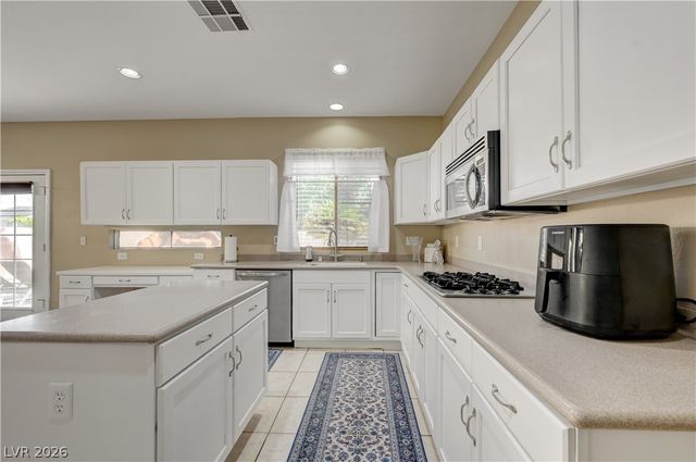 268 Copper Glow Court, Henderson, NV 89074