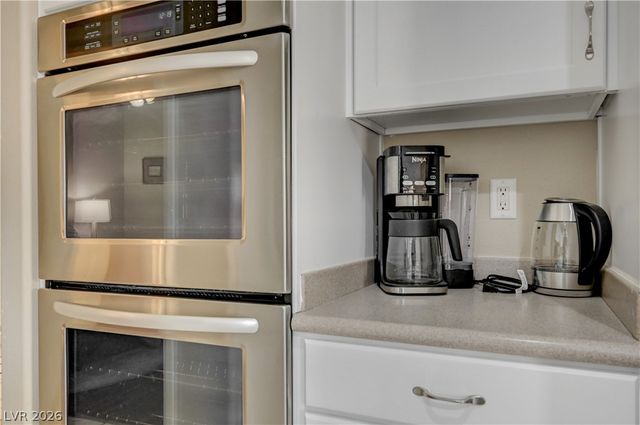 268 Copper Glow Court, Henderson, NV 89074