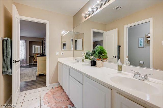 268 Copper Glow Court, Henderson, NV 89074