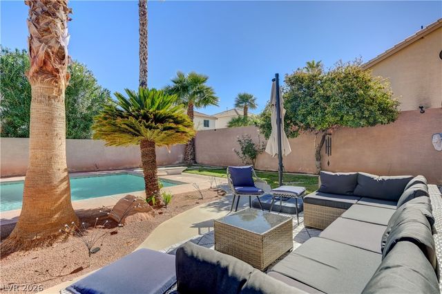 268 Copper Glow Court, Henderson, NV 89074