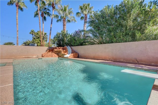 268 Copper Glow Court, Henderson, NV 89074