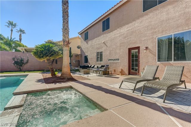 268 Copper Glow Court, Henderson, NV 89074