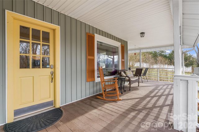 23 Maxwell Road, Asheville, NC 28805