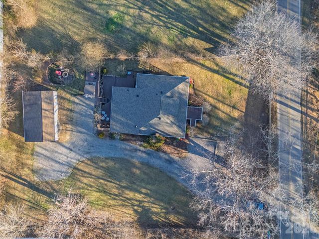 23 Maxwell Road, Asheville, NC 28805