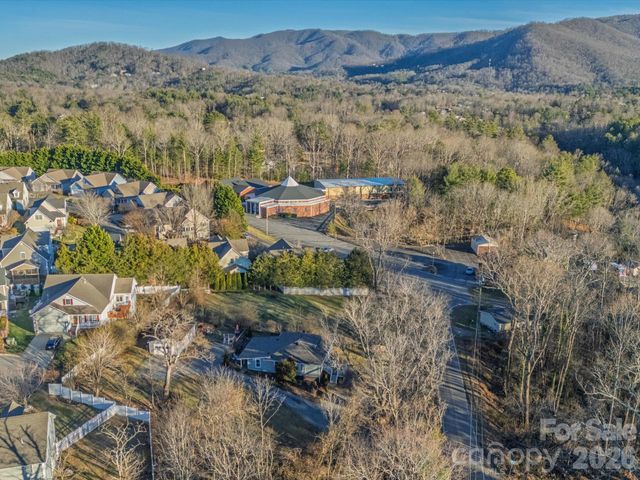 23 Maxwell Road, Asheville, NC 28805