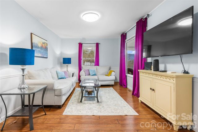 23 Maxwell Road, Asheville, NC 28805