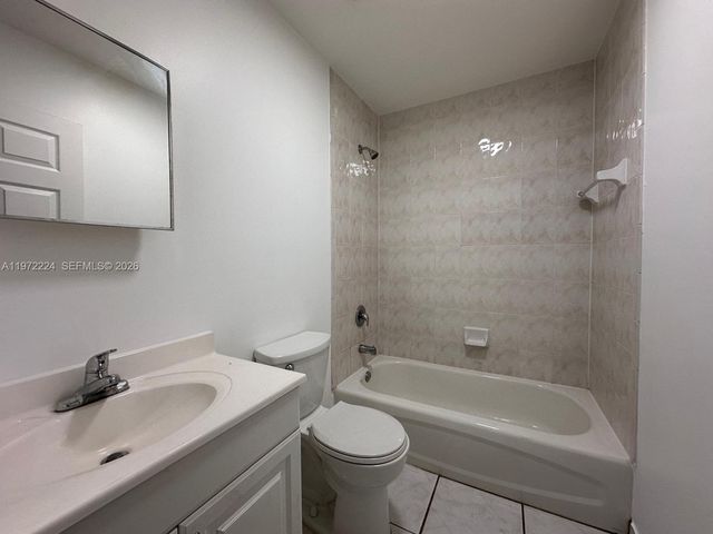 1209 NE 136th Ter 1209, North Miami, FL 33161