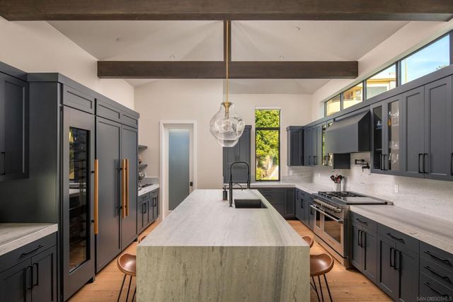 12994 Via Esperia, Del Mar, CA 92014