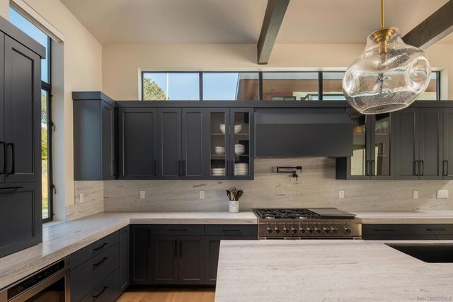 12994 Via Esperia, Del Mar, CA 92014