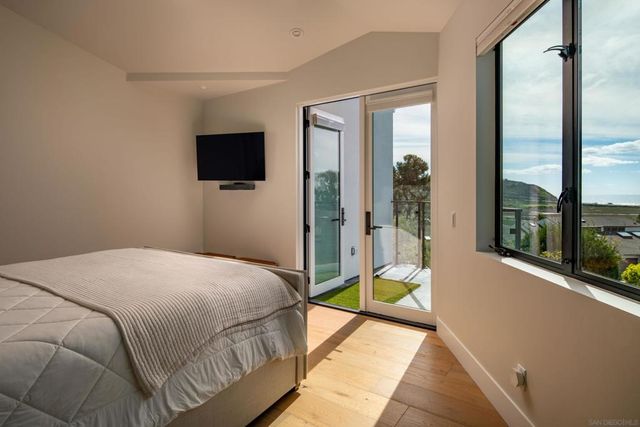 12994 Via Esperia, Del Mar, CA 92014