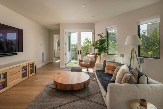 12994 Via Esperia, Del Mar, CA 92014