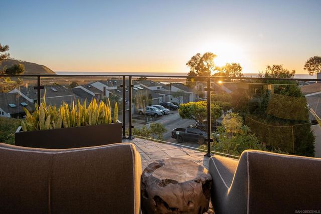 12994 Via Esperia, Del Mar, CA 92014