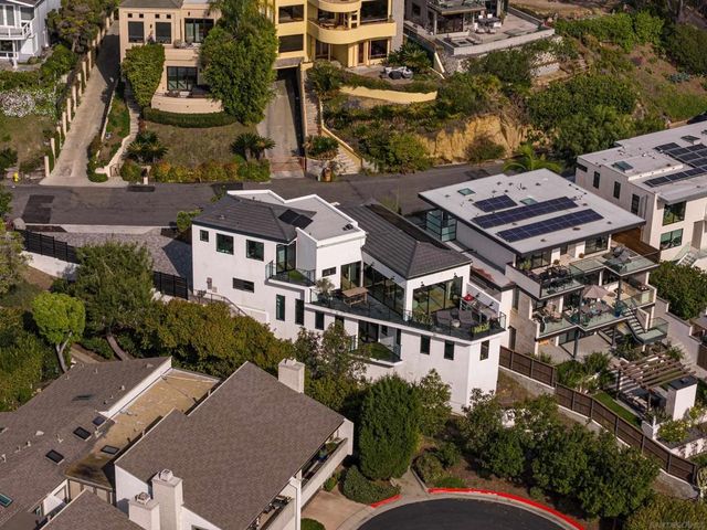 12994 Via Esperia, Del Mar, CA 92014