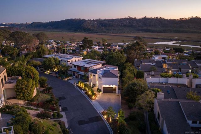 12994 Via Esperia, Del Mar, CA 92014