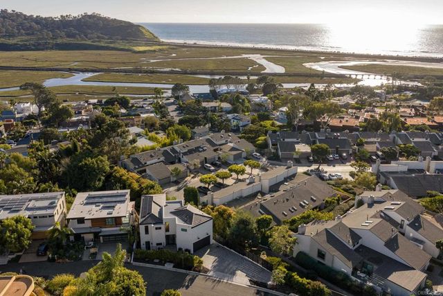 12994 Via Esperia, Del Mar, CA 92014