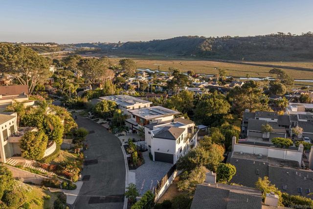 12994 Via Esperia, Del Mar, CA 92014