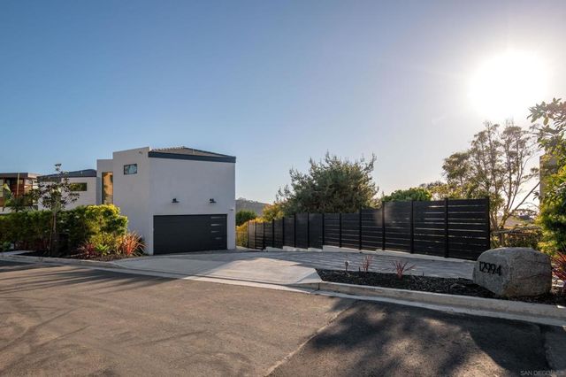 12994 Via Esperia, Del Mar, CA 92014