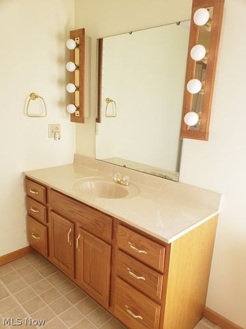 82 Sandbrook Circle, Washington, WV 26181