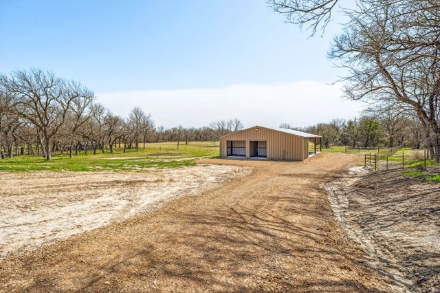 1704 E Fm 1188, Bluff Dale, TX 76433