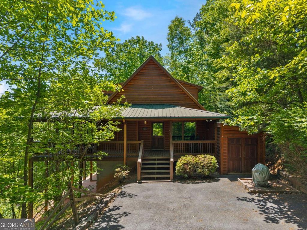 161 Huntington Way 8, Blue Ridge, GA 30513