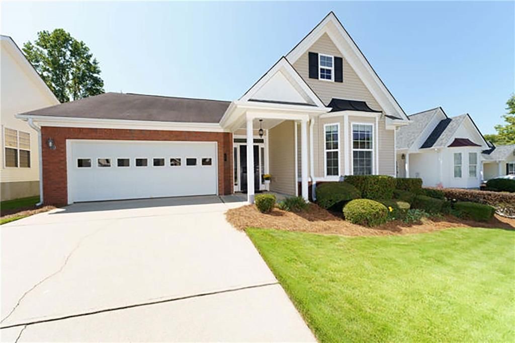 16 Hampshire Lane, Newnan, GA 30265