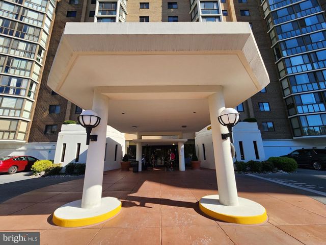 15100 INTERLACHEN DR #4-701, Silver Spring, MD 20906