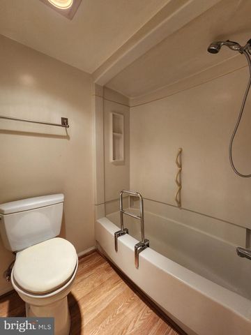 15100 INTERLACHEN DR #4-701, Silver Spring, MD 20906