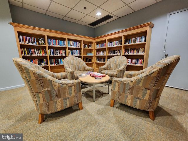 15100 INTERLACHEN DR #4-701, Silver Spring, MD 20906