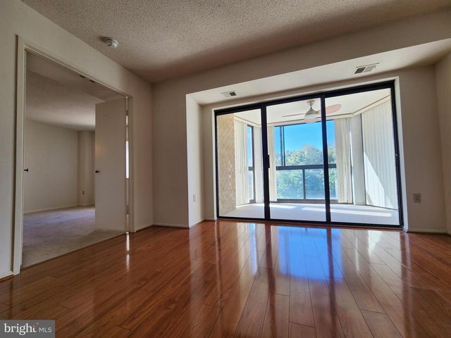 15100 INTERLACHEN DR #4-701, Silver Spring, MD 20906