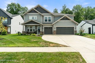 202 Stargaze Dr, Shepherdsville, KY 40165