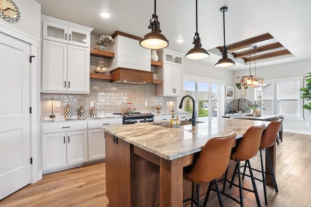 2082 FESCUE WAY, Green Bay, WI 54313