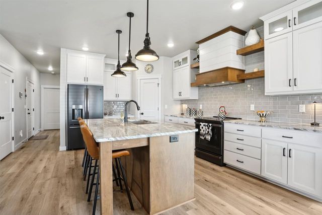 2082 FESCUE WAY, Green Bay, WI 54313