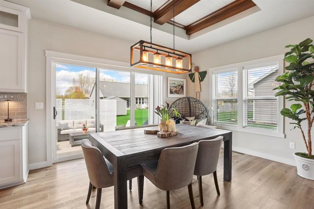 2082 FESCUE WAY, Green Bay, WI 54313