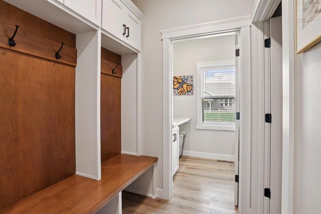 2082 FESCUE WAY, Green Bay, WI 54313