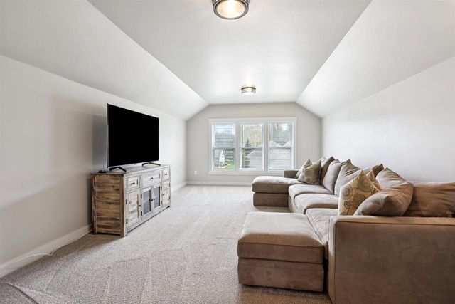 2082 FESCUE WAY, Green Bay, WI 54313