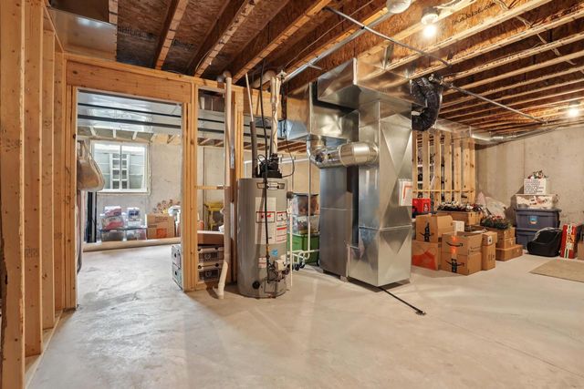 2082 FESCUE WAY, Green Bay, WI 54313