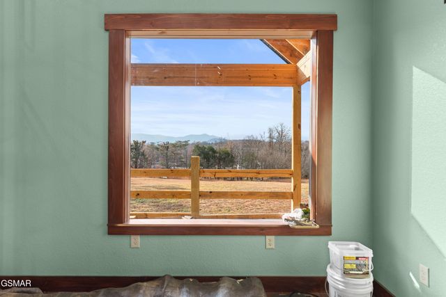 141 E Robert E Lee Drive, Newport, TN 37821