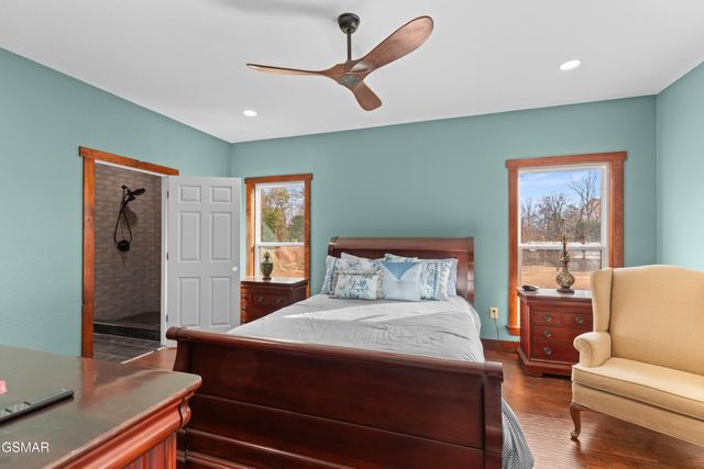 141 E Robert E Lee Drive, Newport, TN 37821