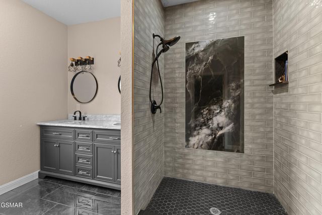 141 E Robert E Lee Drive, Newport, TN 37821