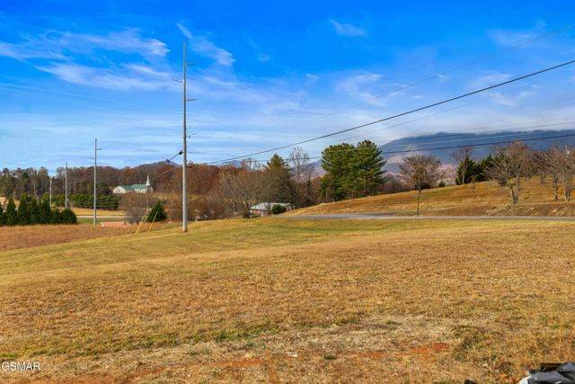 141 E Robert E Lee Drive, Newport, TN 37821