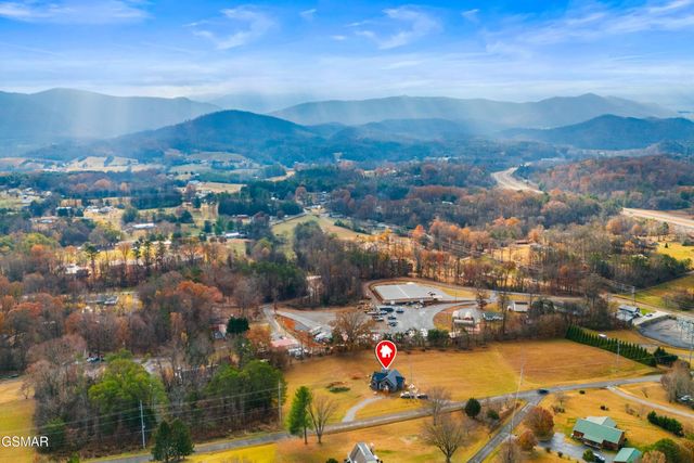 141 E Robert E Lee Drive, Newport, TN 37821