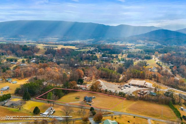 141 E Robert E Lee Drive, Newport, TN 37821