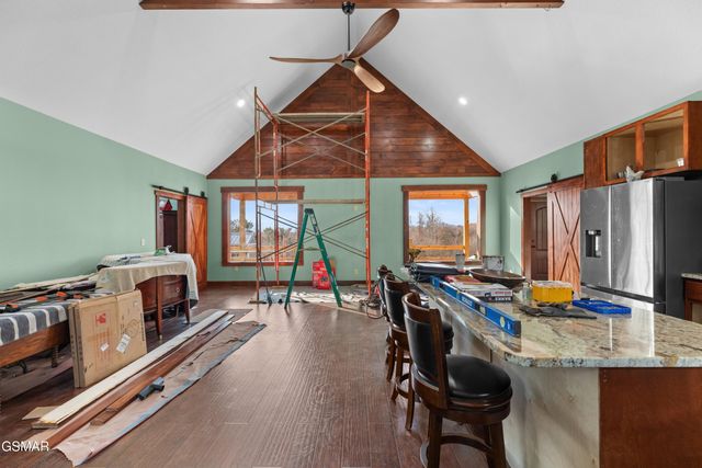 141 E Robert E Lee Drive, Newport, TN 37821