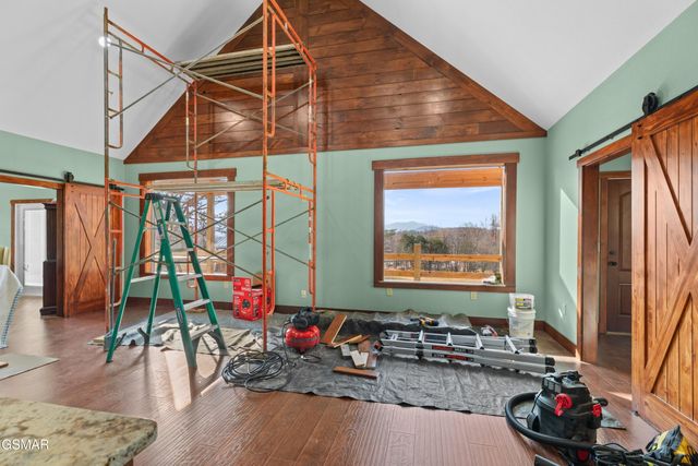 141 E Robert E Lee Drive, Newport, TN 37821