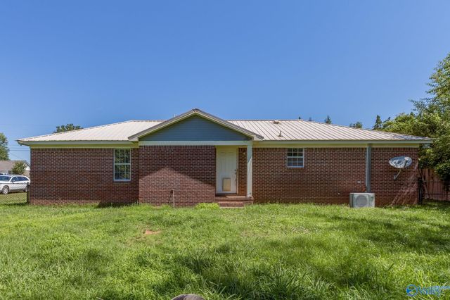 102 Elkwood Road, Hazel Green, AL 35750