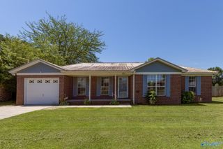 102 Elkwood Road, Hazel Green, AL 35750