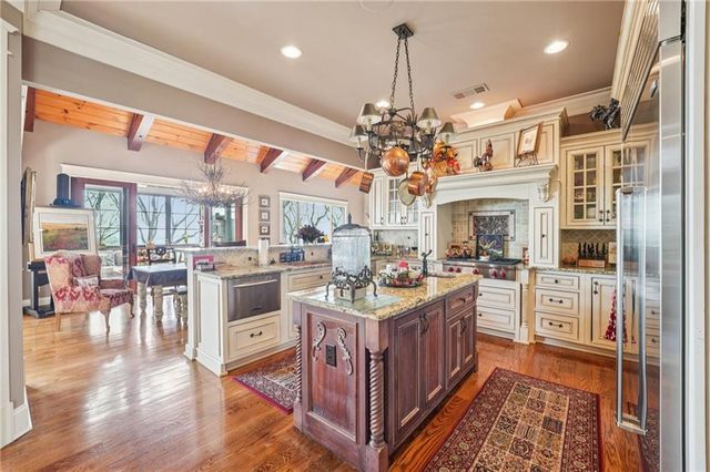 1041 Cox Mountain Drive, Big Canoe, GA 30143