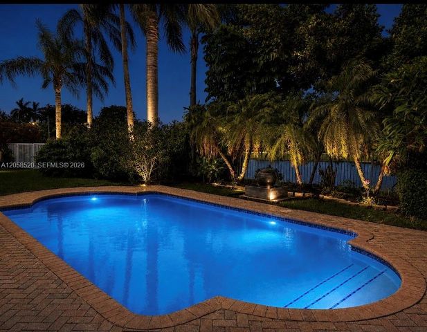 16445 Sapphire Place, Weston, FL 33331